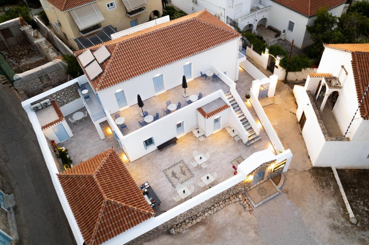 Отель Lumiere Spetses Экстерьер фото