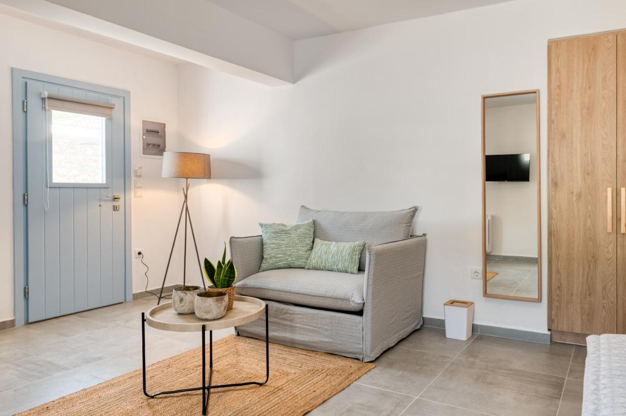 Отель Lumiere Spetses Экстерьер фото